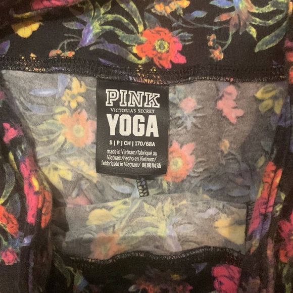 Victoria’s Secret Pink Yoga Shorts - Picture 2 of 3